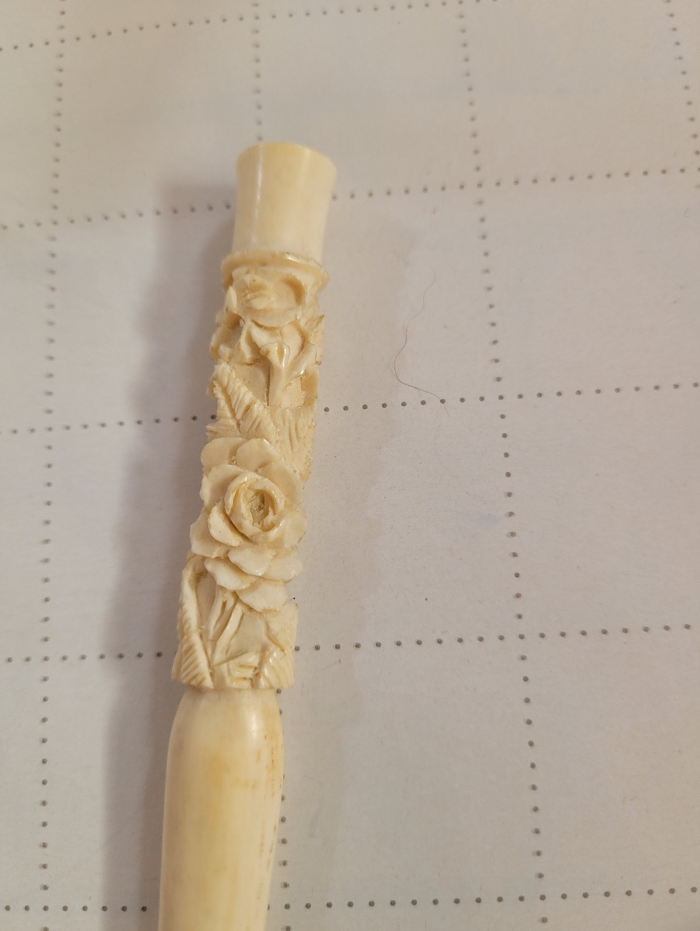 Carved Floral Bone Ivory Color Wand - Cream Cigarette Holder - Picture 5 of 6